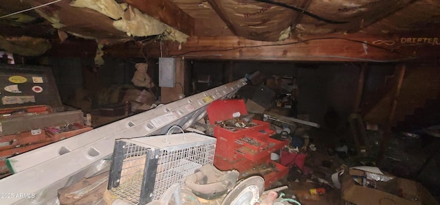 11150 E Clatterbuck Dr, Cornville, AZ 86325 - detailed view of crawl space