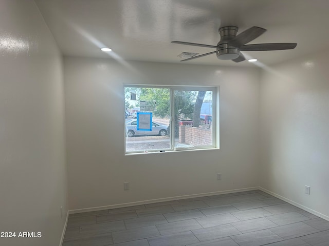 empty room with ceiling fan