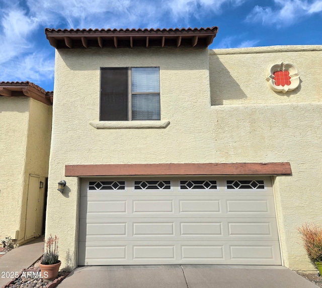 exterior space featuring driveway