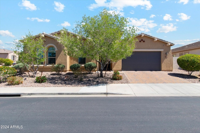 view of front facade featuring a garage