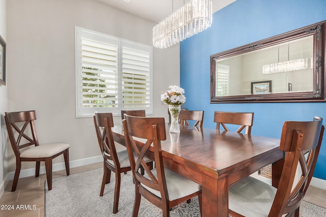 dining room featuring light tile patterned floors