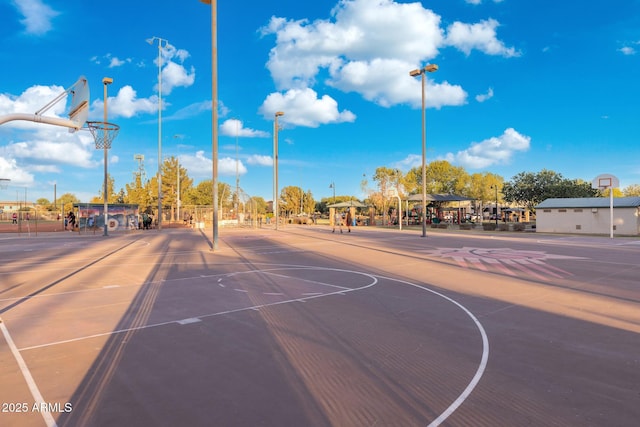 1294 E Ln Fortuna Ct, San Tan Valley, AZ 85140 - view of basketball court with community basketball court