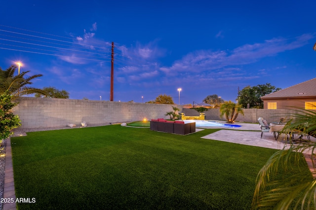 6621 S Balboa Dr, Gilbert, AZ 85298 - view of yard with a patio area