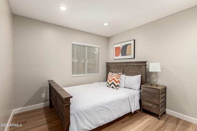 1114 N Leland Ct, Gilbert, AZ 85233 - bedroom featuring baseboards, wood finished floors, and recessed lighting