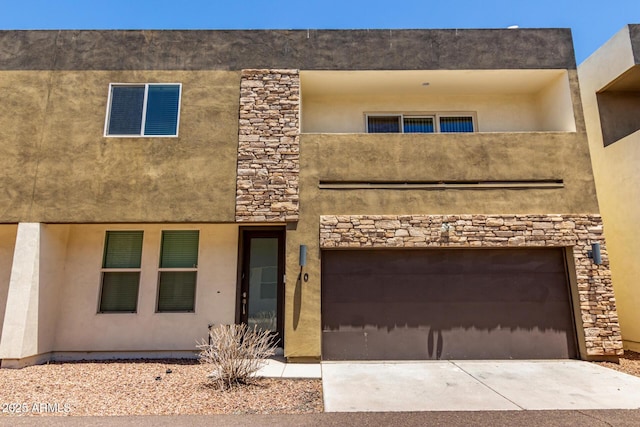 2000 N 36th St Unit 10, Phoenix, AZ 85008 - view of front of property with stucco siding and stone siding