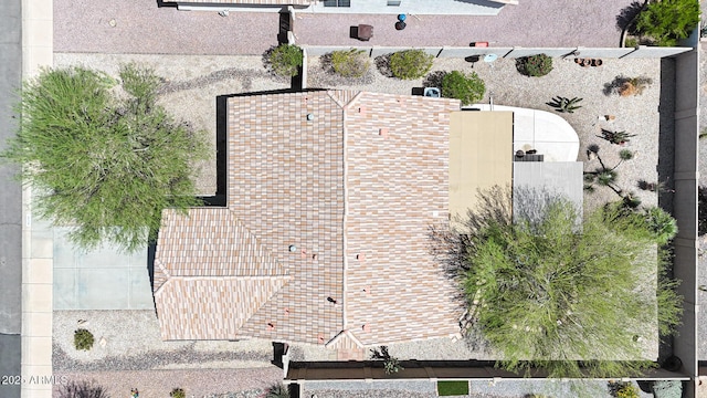 aerial view of property and surrounding area