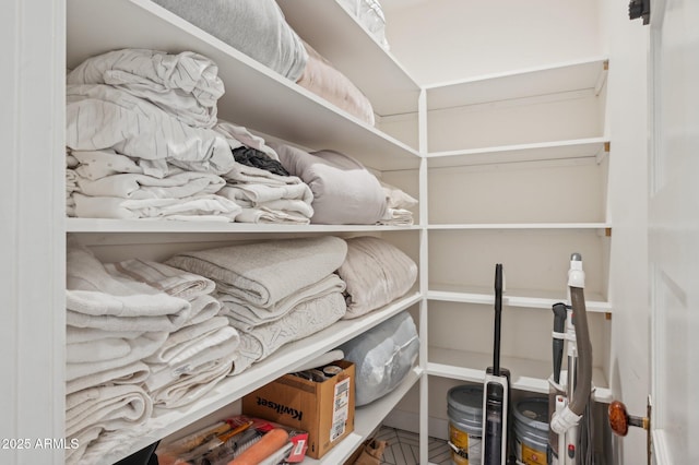 2310 N 11th St, Phoenix, AZ 85006 - view of walk in closet