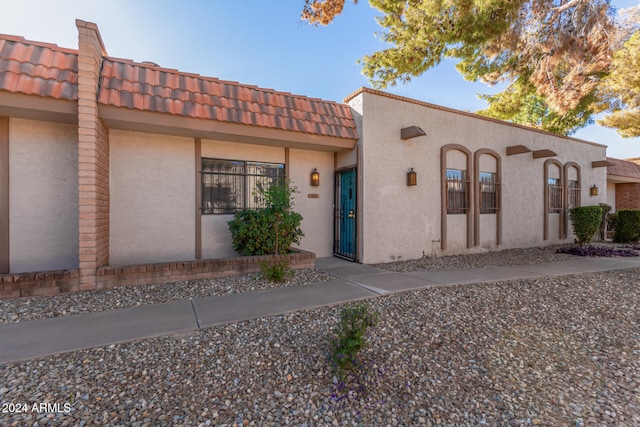 view of front of property