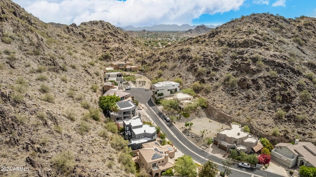 bird's eye view featuring a mountain view