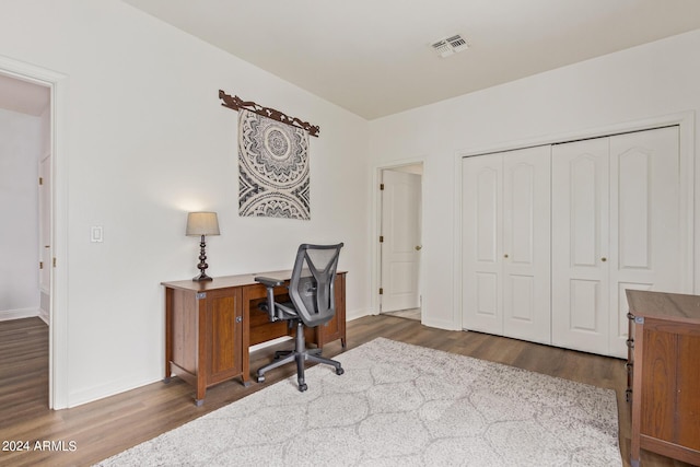 office area featuring hardwood / wood-style floors