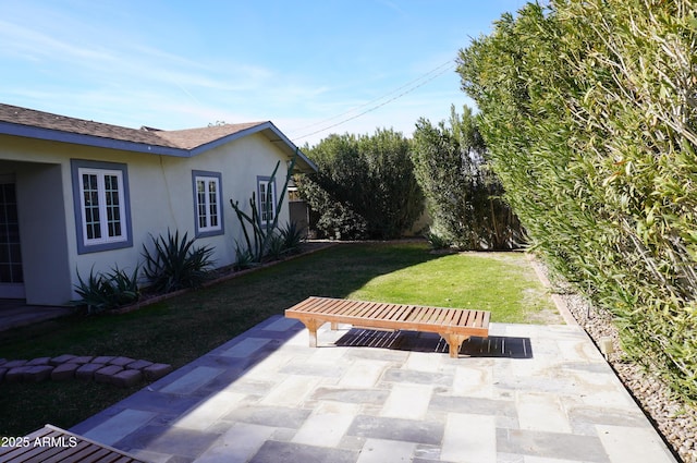 view of yard with a patio