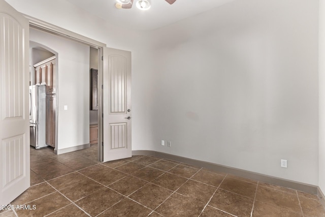 empty room with ceiling fan