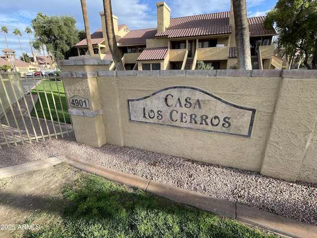 view of community / neighborhood sign