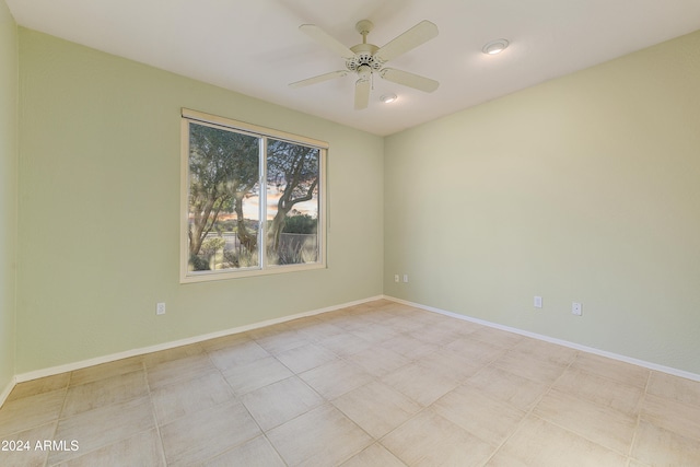 unfurnished room featuring ceiling fan