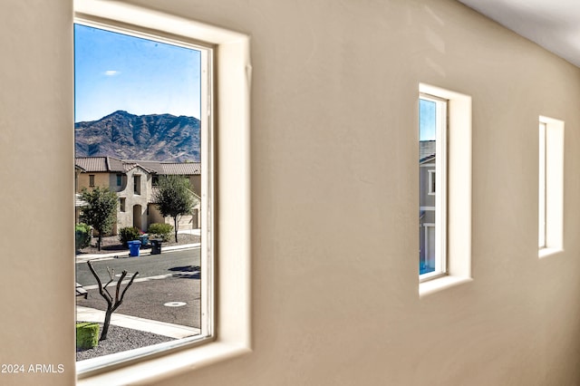 room details featuring a mountain view