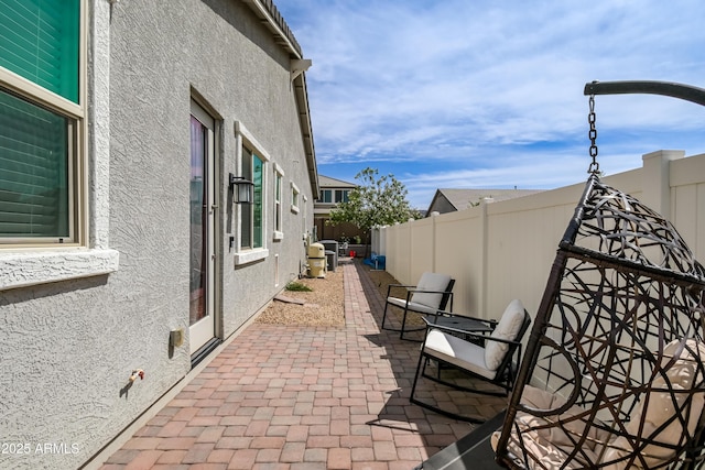 2513 E Pleasant Ln, Phoenix, AZ 85042 - view of patio / terrace featuring a fenced backyard