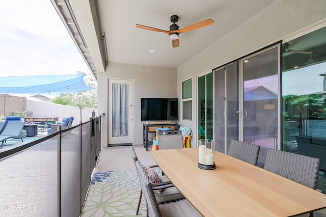 2513 E Pleasant Ln, Phoenix, AZ 85042 - balcony with a ceiling fan and outdoor dining space