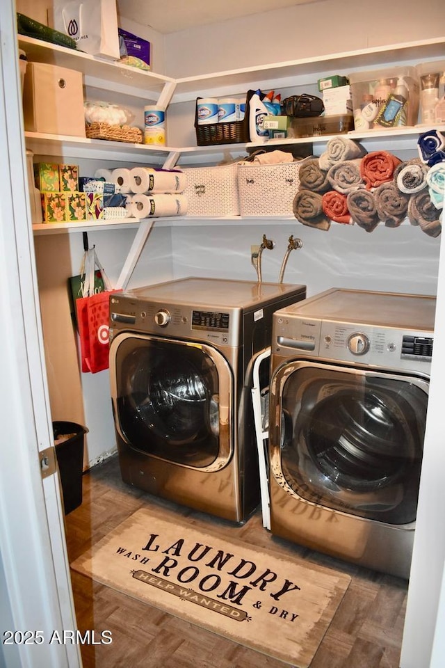 4755 E Gary St, Mesa, AZ 85205 - laundry room featuring independent washer and dryer