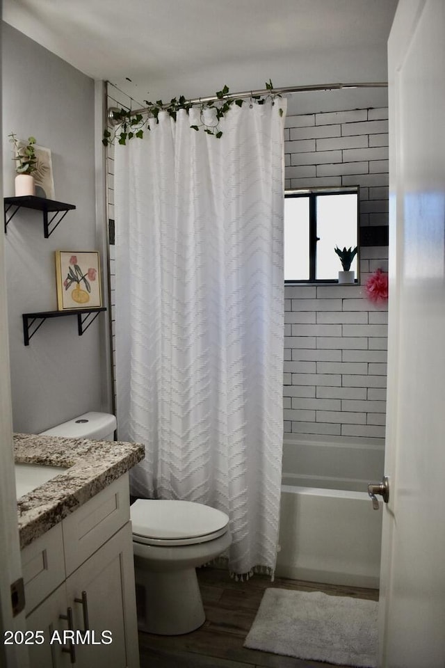 4755 E Gary St, Mesa, AZ 85205 - full bath featuring wood finished floors, vanity, and shower / bath combo