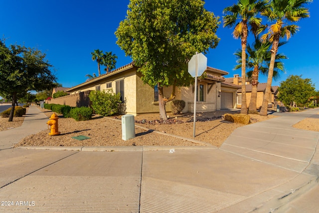 view of front of property