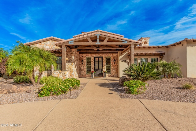 view of property entrance