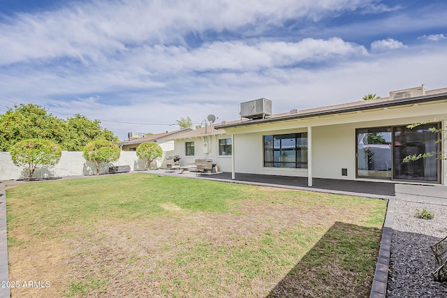 8320 E Monte Vista Rd, Scottsdale, AZ 85257 - back of property with a patio and stucco siding