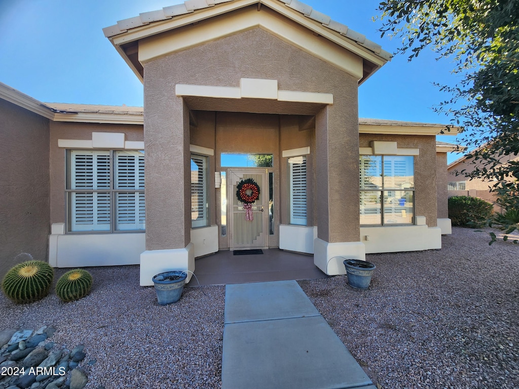 view of property entrance