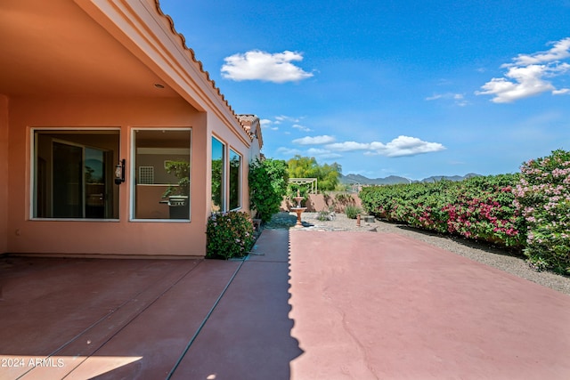 16914 E Britt Ct, Fountain Hills, AZ 85268 - view of patio / terrace featuring a mountain view
