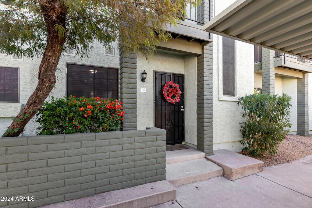 view of property entrance