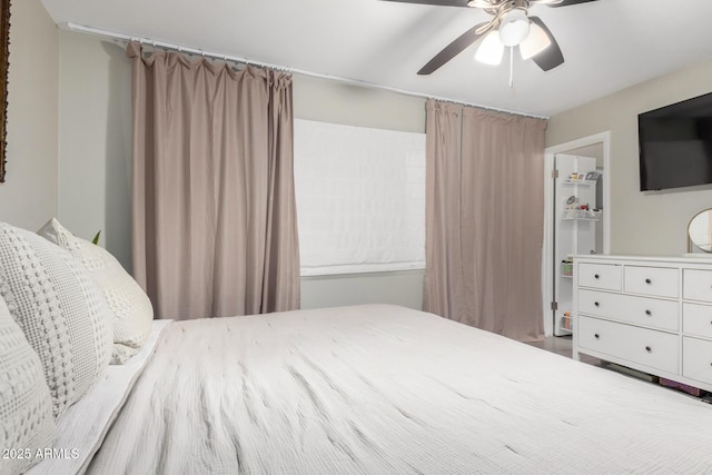 bedroom featuring ceiling fan