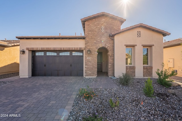 view of front facade with a garage