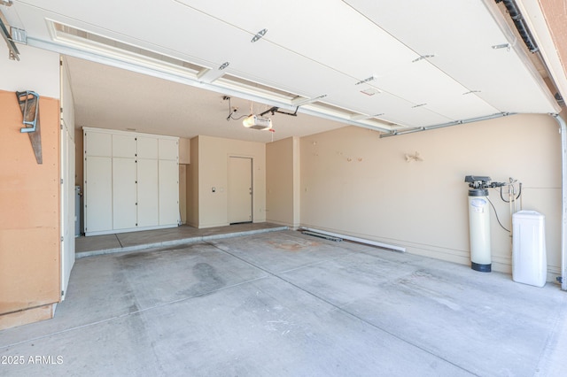 5228 E Des Moines St, Mesa, AZ 85205 - garage featuring a garage door opener