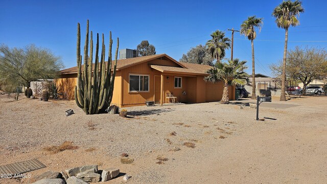 view of front of property