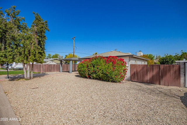 1334 W Sells Dr, Phoenix, AZ 85013 - view of yard featuring fence