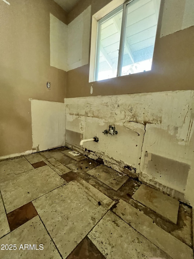 8257 E Cypress St, Scottsdale, AZ 85257 - view of laundry area