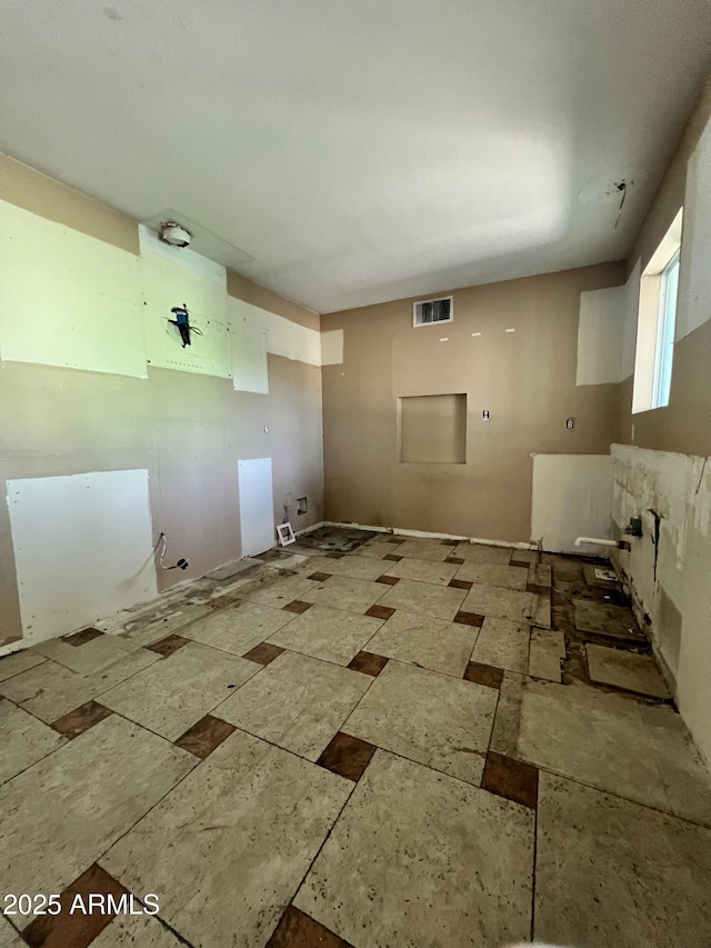 8257 E Cypress St, Scottsdale, AZ 85257 - view of empty room