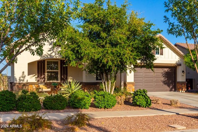 view of front of property featuring a garage