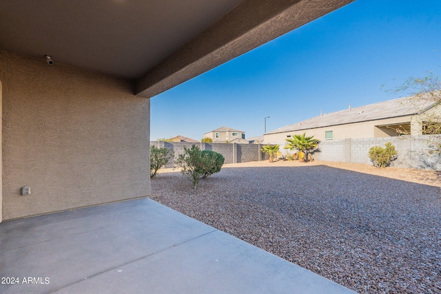 view of yard with a patio area