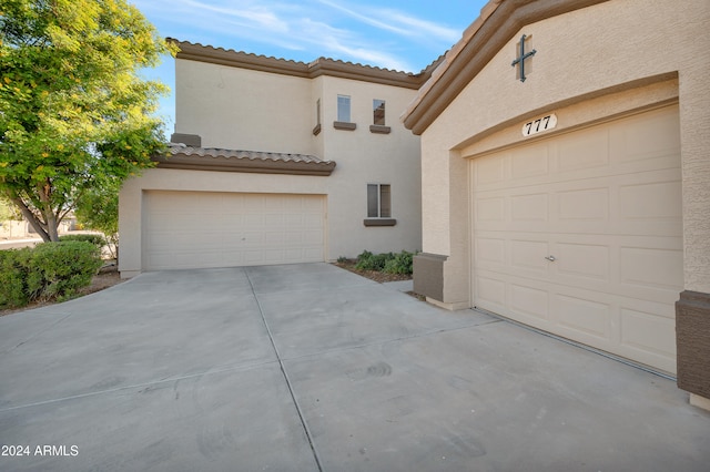 view of front of house with a garage