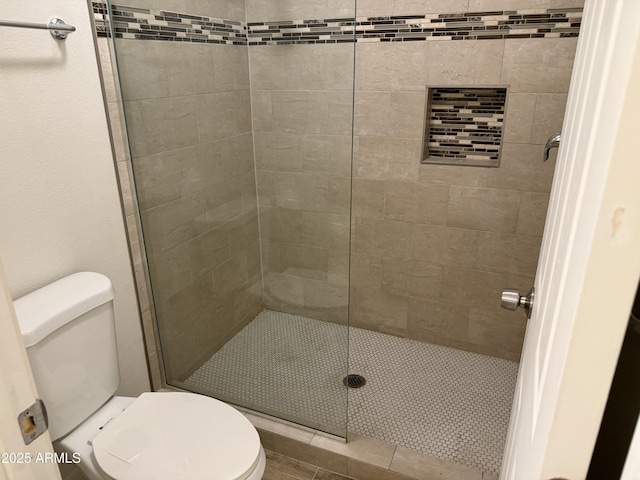 5525 E Thomas Rd Unit C2, Phoenix, AZ 85018 - full bath featuring tiled shower