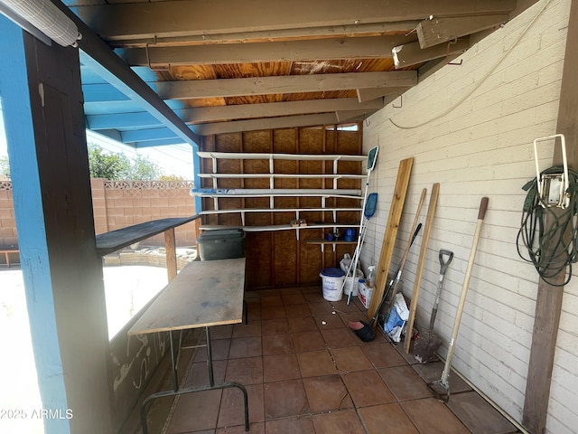 1529 W Eva St, Phoenix, AZ 85021 - view of horse barn