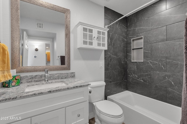 13636 N Hamilton Dr Unit 101, Fountain Hills, AZ 85268 - full bath featuring visible vents, shower / bathtub combination, toilet, and vanity