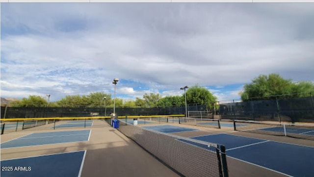 15252 N 100th St Unit 1154, Scottsdale, AZ 85260 - view of tennis court featuring community basketball court