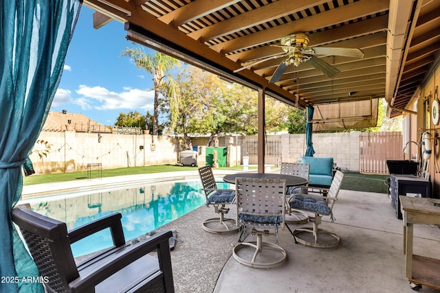 view of patio / terrace with ceiling fan