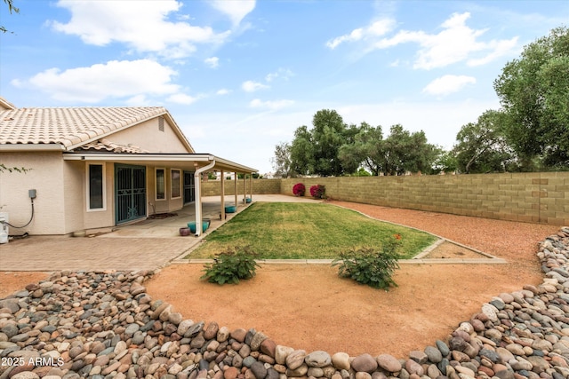 662 S Saddle St, Gilbert, AZ 85233 - view of yard with a patio area
