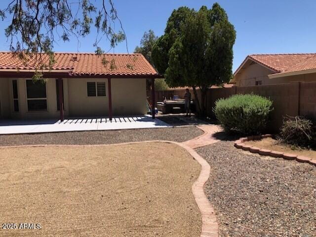 1156 E Vinedo Ln, Tempe, AZ 85284 - view of yard with a patio