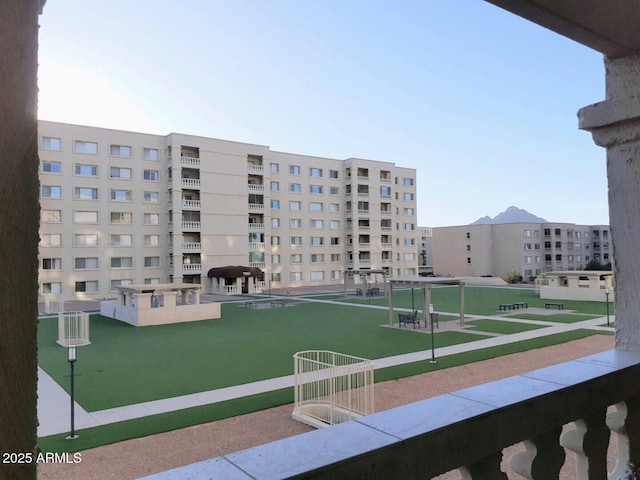 view of apartment building / complex
