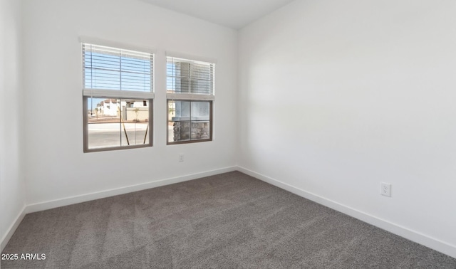 spare room with carpet flooring