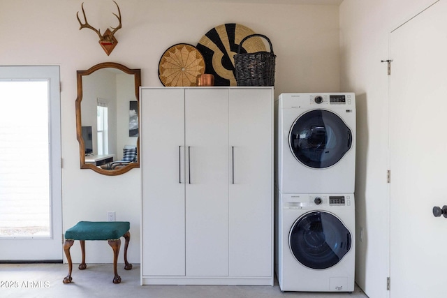 905 E Coronado Rd, Phoenix, AZ 85006 - washroom with estacked washer and dryer and baseboards