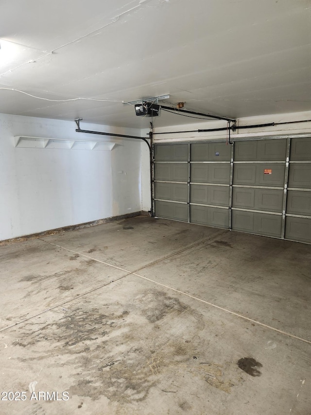 3329 W Ross Ave W, Phoenix, AZ 85027 - garage featuring a garage door opener